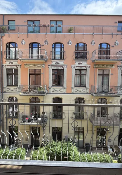 ruhige 2 Zimmer Wohnung in Berlin Mitte mit Concierge — photo 1
